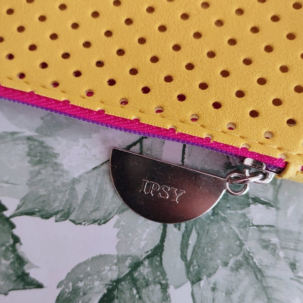 🍓4/$10 Yellow Ipsy Makeup Bag - Picture 3 of 3